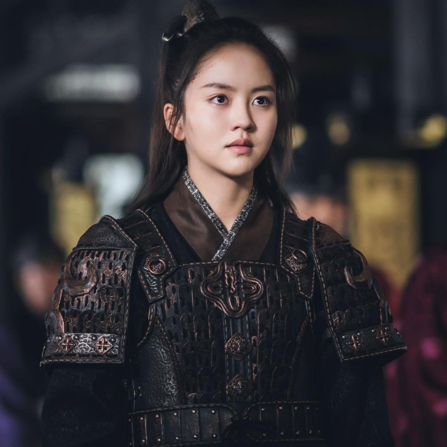 Kim So-hyun in River Where the Moon Rises (2021)