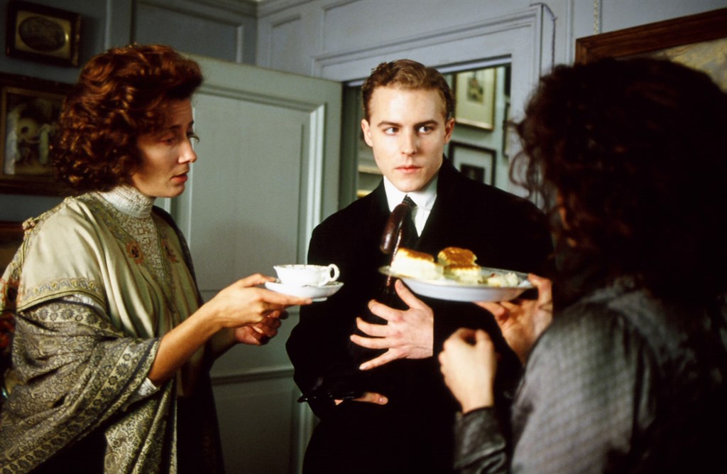 Helena Bonham Carter, Emma Thompson, and Samuel West in Howards End (1992)