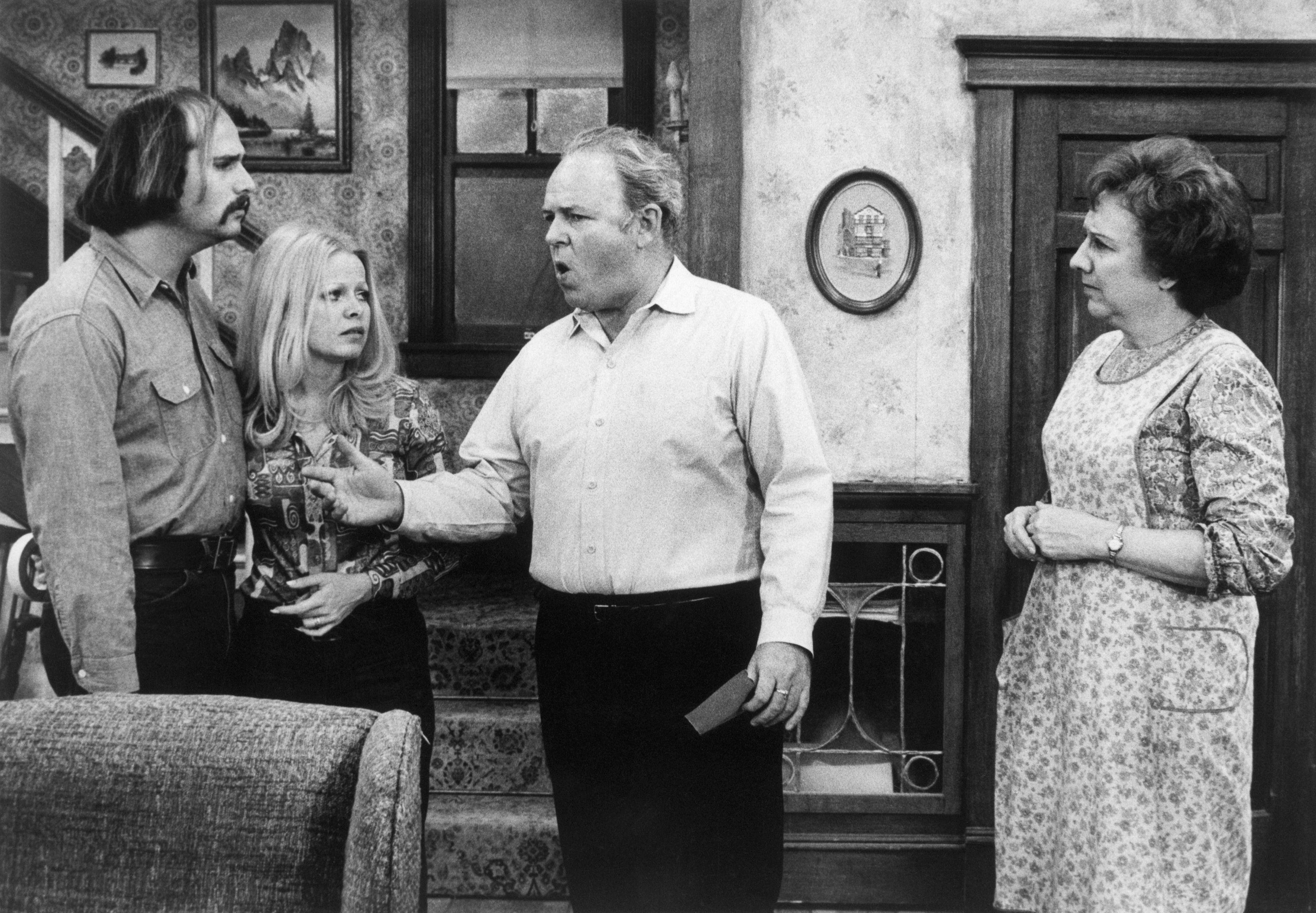 Rob Reiner, Sally Struthers, Carroll O'Connor, and Jean Stapleton in All in the Family (1971)