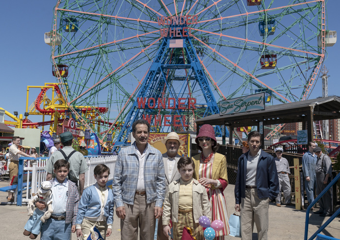 Kevin Pollak, Tony Shalhoub, Marin Hinkle, Michael Zegen, Joshua Satine, and Matteo Pascale in Rumble on the Wonder Wheel (2022)