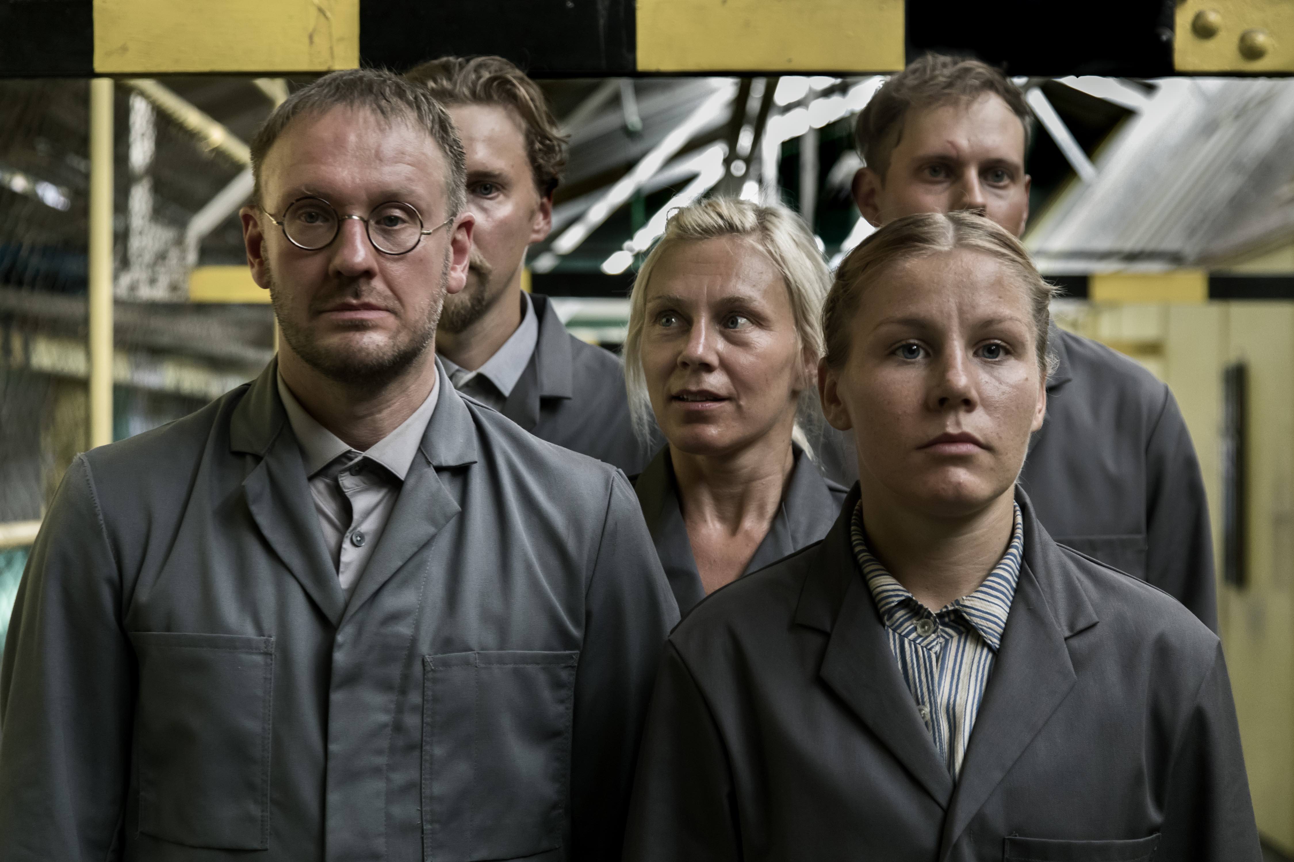 Heidi Naakka, Aksinja Lommi, Jyrki Kasper, Mikko Paloniemi, and Eero Vesterinen in Ha ha ha (2019)