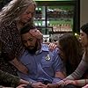 Kathy Bates, Elizabeth Ho, Tone Bell, Elizabeth Alderfer, and Dougie Baldwin in Disjointed (2017)