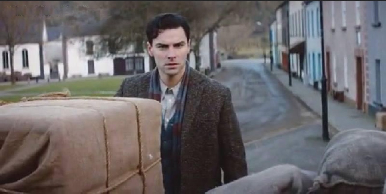 Aidan Turner in The Secret Scripture (2016)