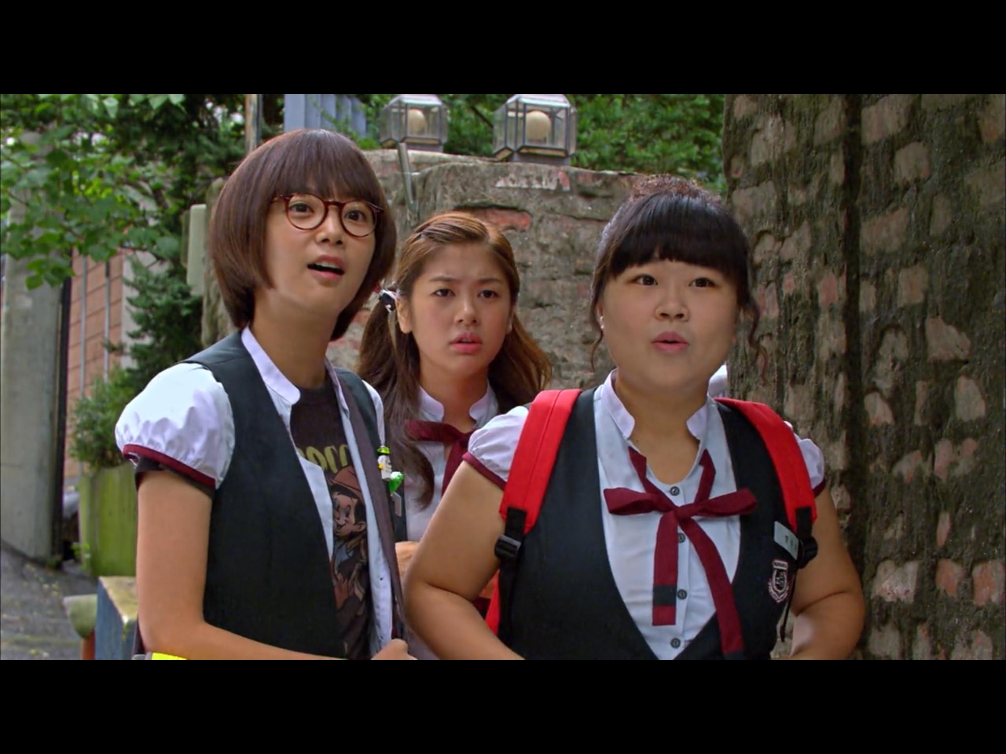 Yoon Seung-ah, Jung So-min, and Hong Yoon-hwa in Mischievous Kiss (2010)