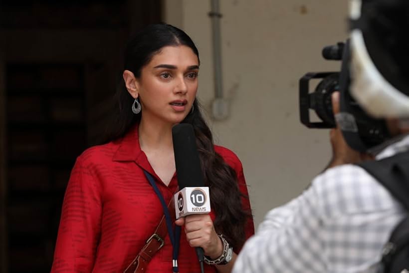 Aditi Rao Hydari in Chekka Chivantha Vaanam (2018)