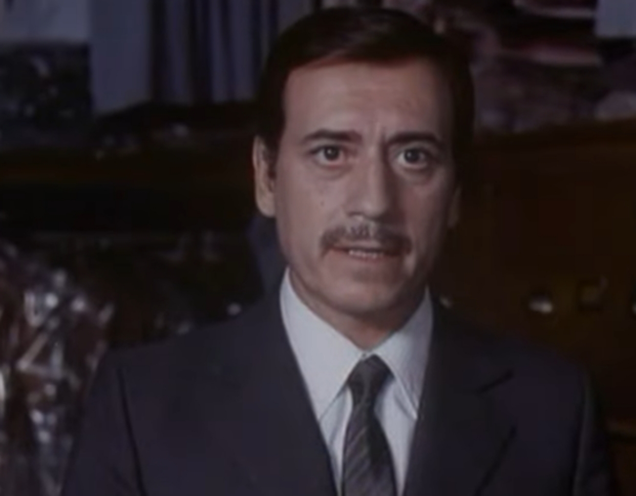 José Luis López Vázquez in My Dearest Senorita (1972)