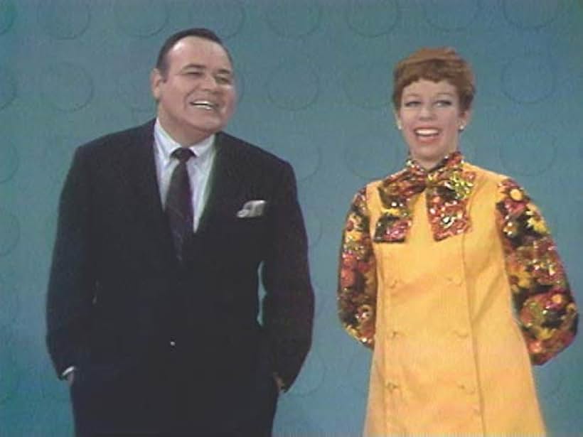 Carol Burnett and Jonathan Winters in The Carol Burnett Show (1967)