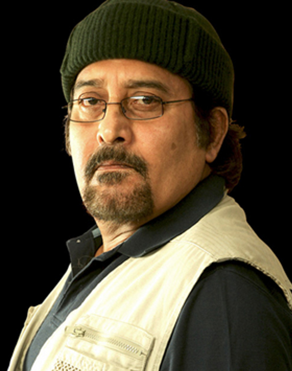 Vinod Khanna in Red Alert: The War Within (2009)