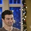 Matt Cohen in Holiday Date (2019)