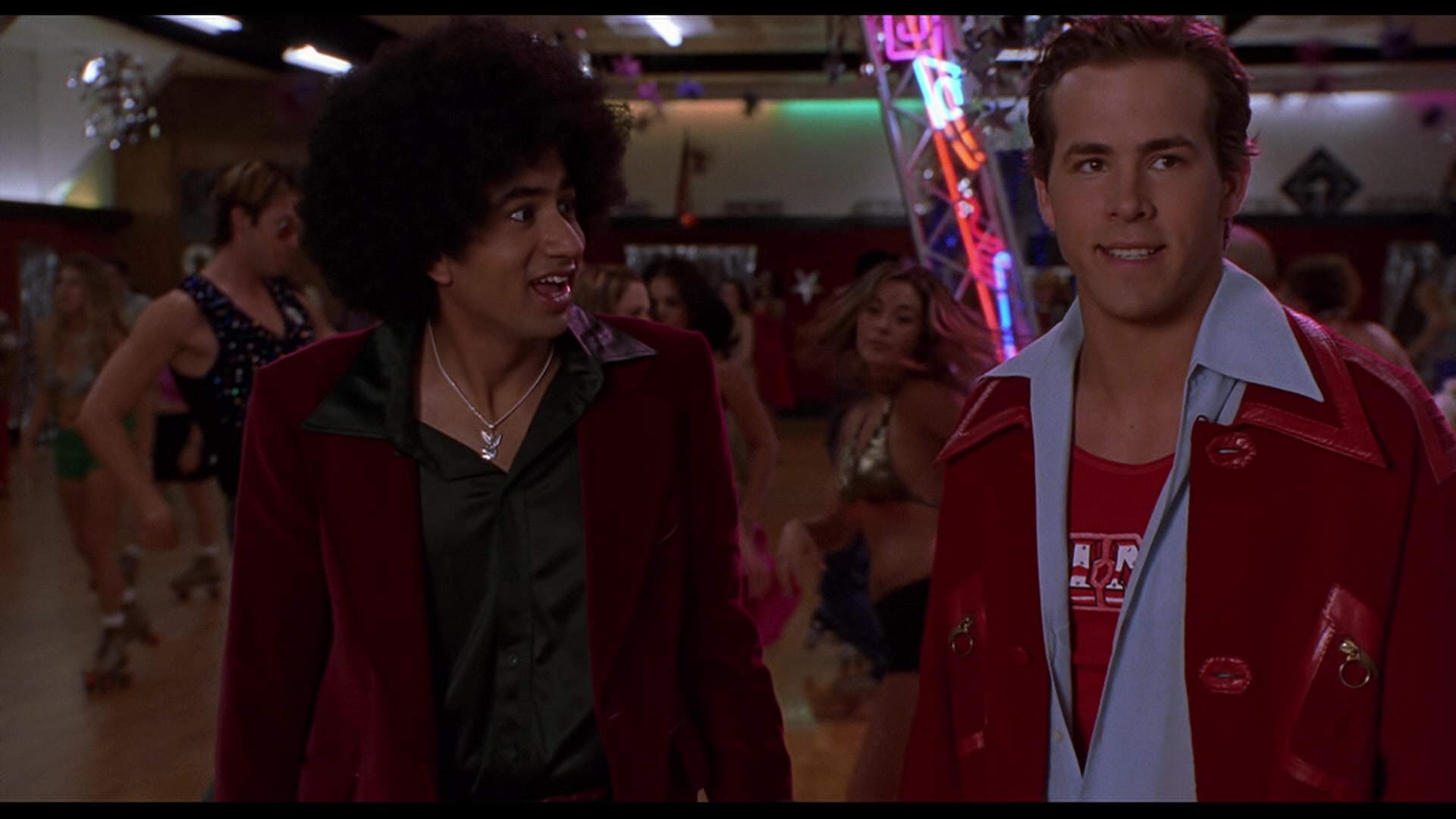 Ryan Reynolds and Kal Penn in Van Wilder (2002)