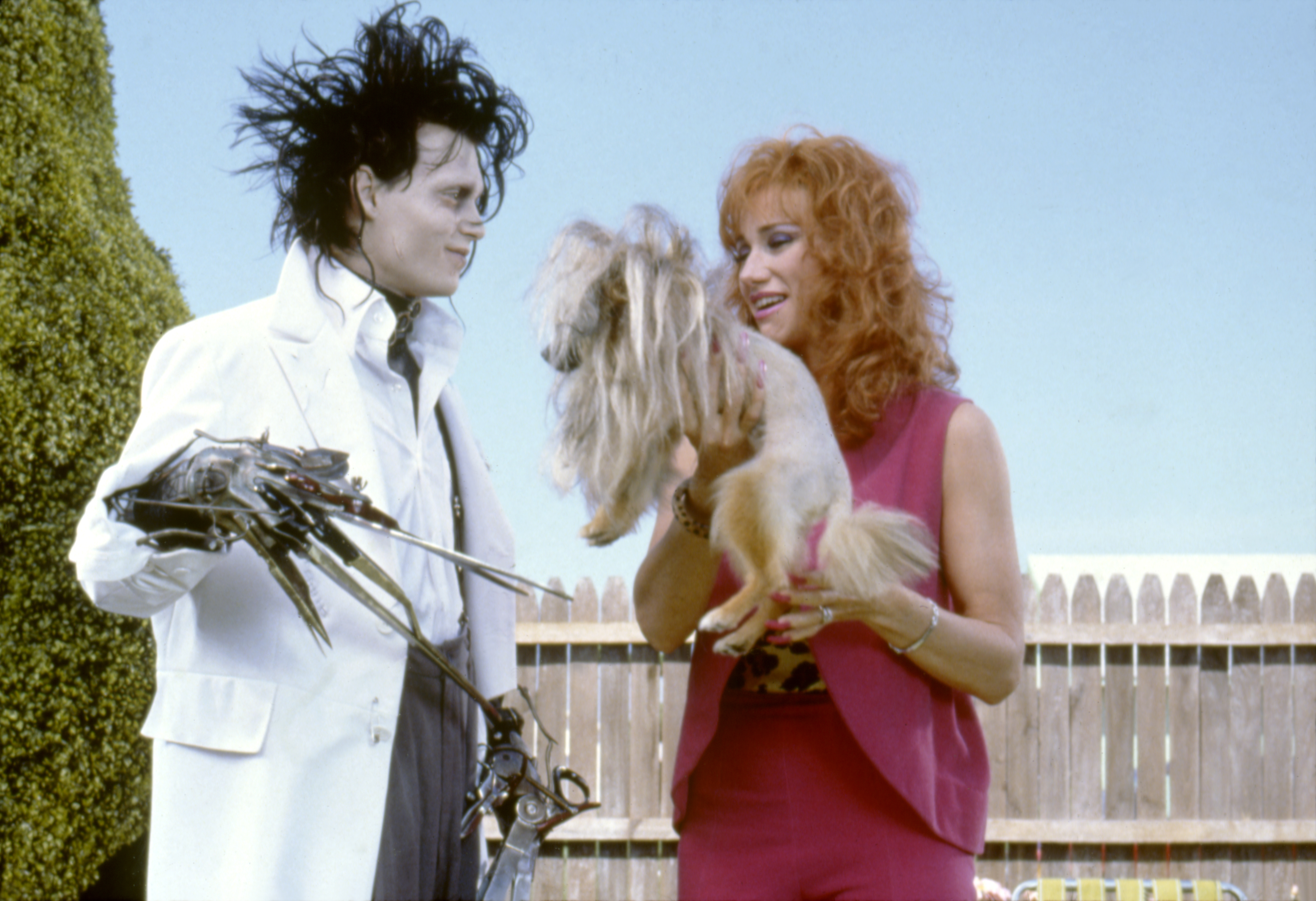 Johnny Depp and Kathy Baker in Edward Scissorhands (1990)