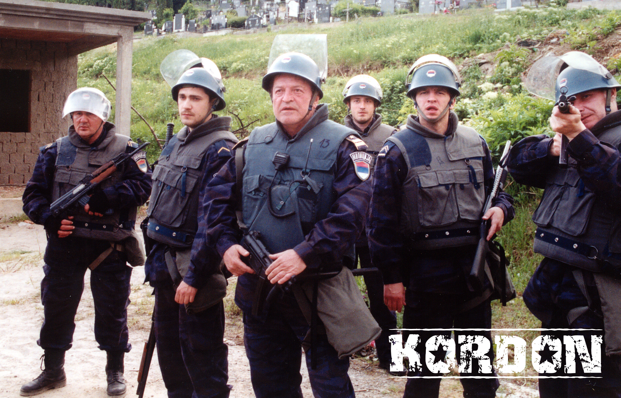 Nikola Djuricko, Nenad Jezdic, Nebojsa Milovanovic, Marko Nikolic, Dragan Petrovic-Pele, and Ratko Tankosic in The Cordon (2002)