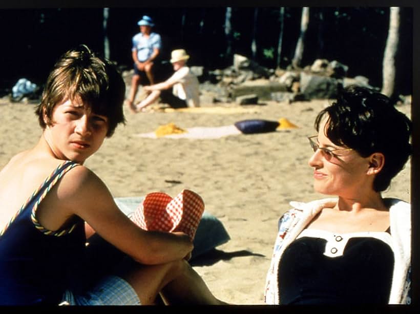 Pascale Bussières and Karine Vanasse in Set Me Free (1999)