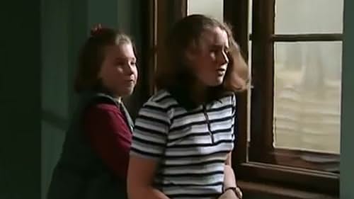 Paula Birnbaum and Geertje Boeden in Castle Einstein (1998)