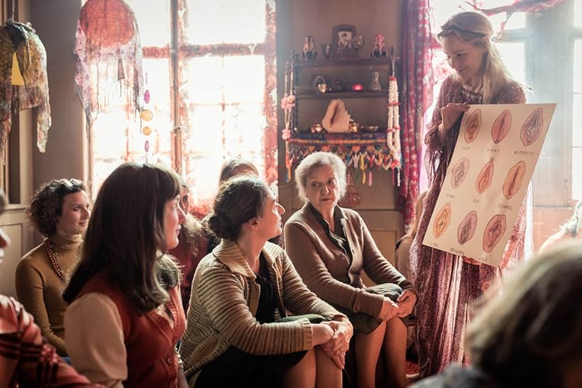 Rachel Braunschweig, Sibylle Brunner, Sofia Helin, and Marie Leuenberger in The Divine Order (2017)