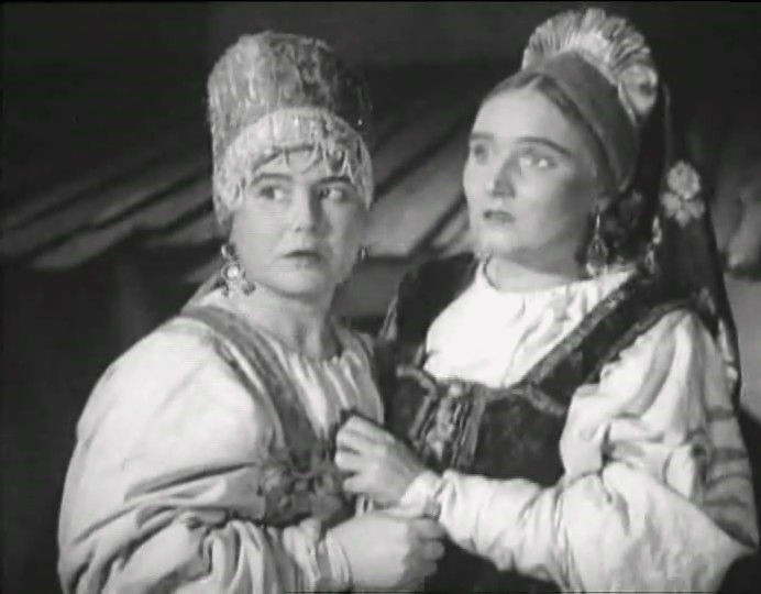 Inna Fyodorova and Elena Kondrateva in Stepan Razin (1939)