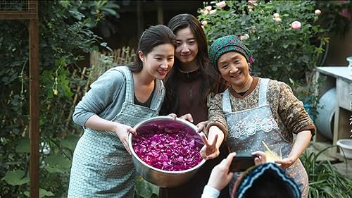 Kun Yang, Ma Meng Wei, and Yifei Liu in Episode #1.5 (2023)