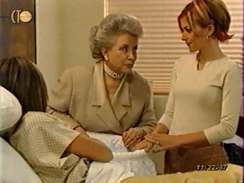 Evangelina Elizondo and Iliana Fox in When You Are Mine (2001)