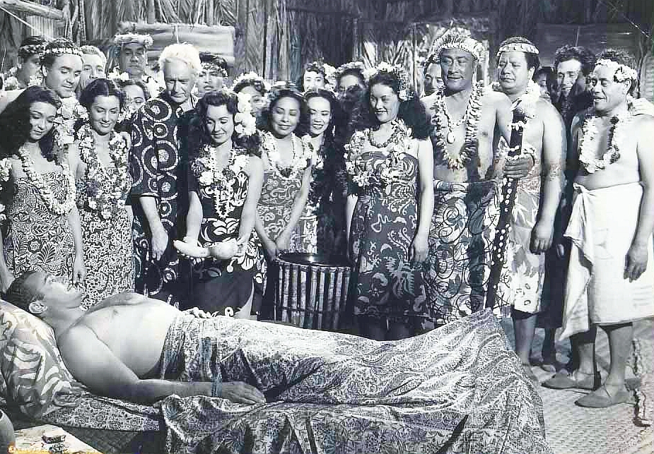 Susan Cabot, Amilda Cuddy, Jon Hall, Al Kikume, Henry Marco, Neyle Morrow, and Kuka Tuima in On the Isle of Samoa (1950)