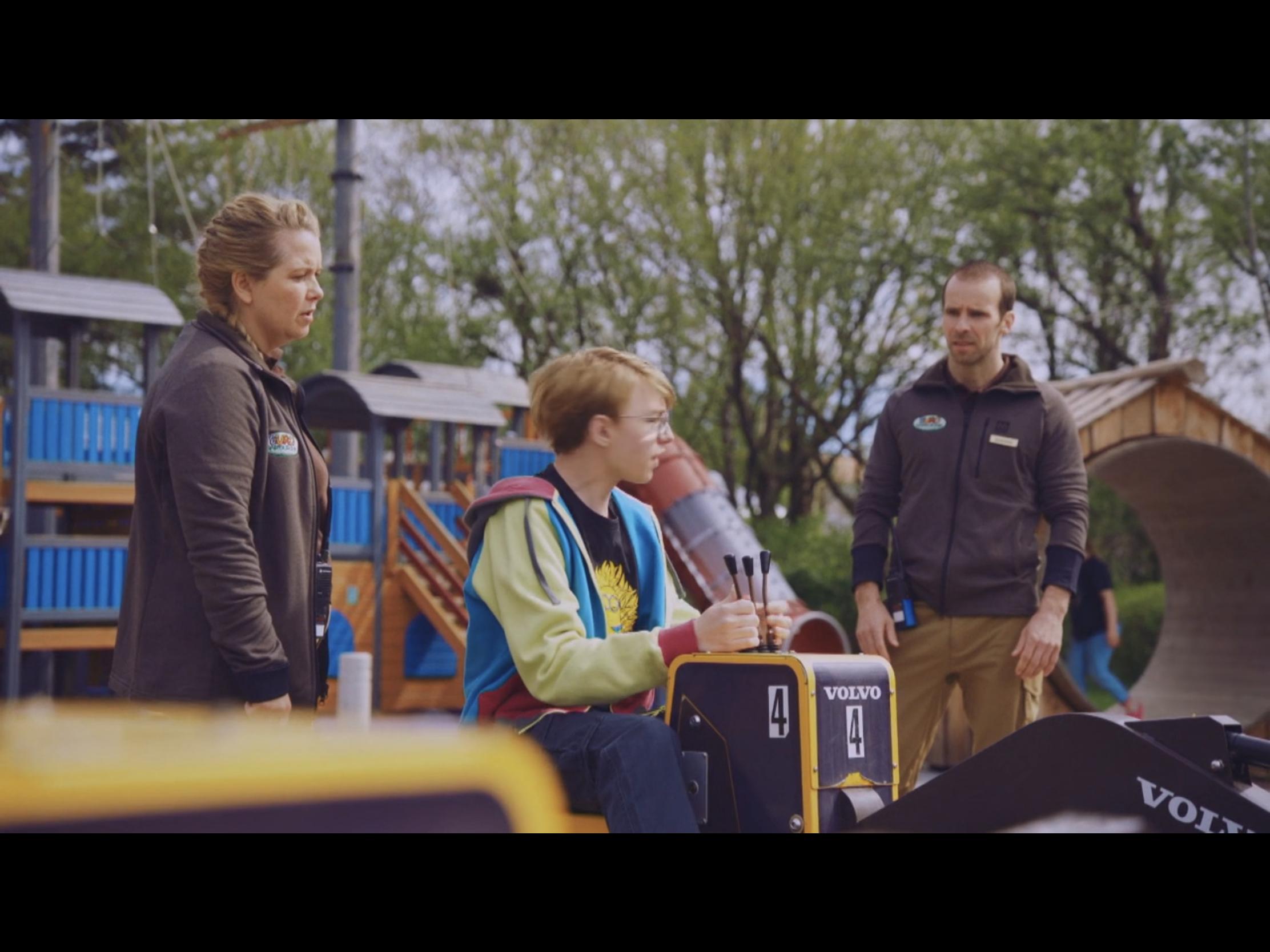 Matthías Davíð Matthíasson, Auðunn Blöndal, and Anna Svava Knútsdóttir in Europark (2020)