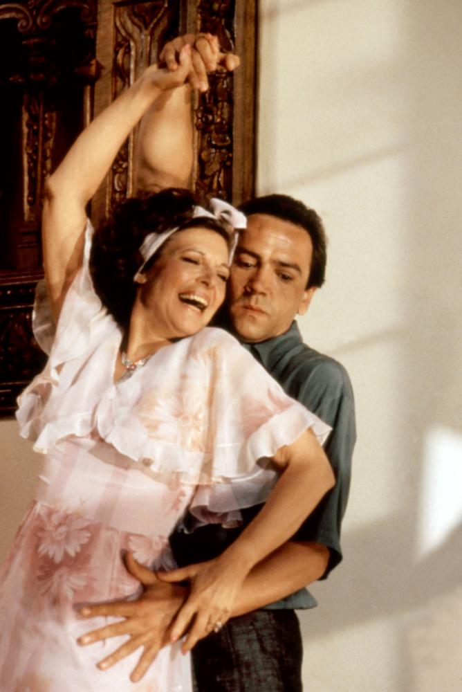 Anne Bancroft and Robert Lindsay in Bert Rigby, You're a Fool (1989)