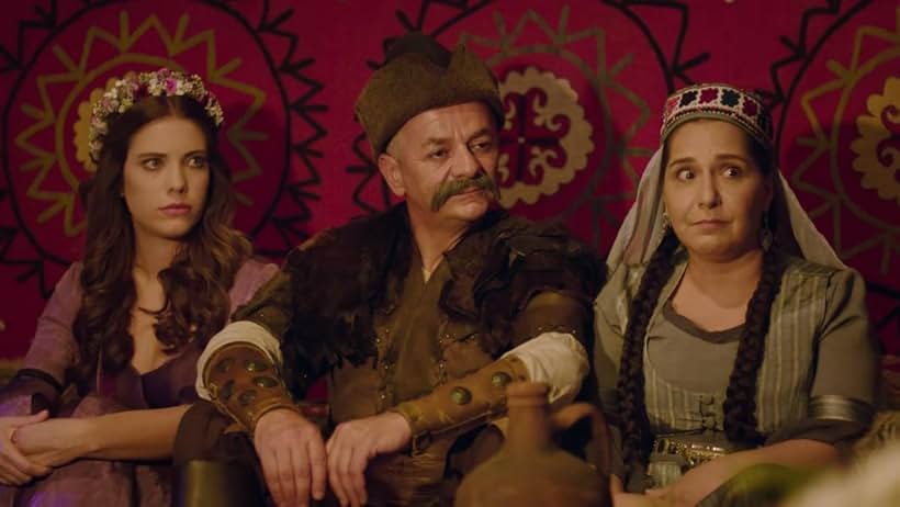 Zafer Algöz, Gülhan Tekin, and Eda Ece in Dede Korkut Hikayeleri: Deli Dumrul (2017)