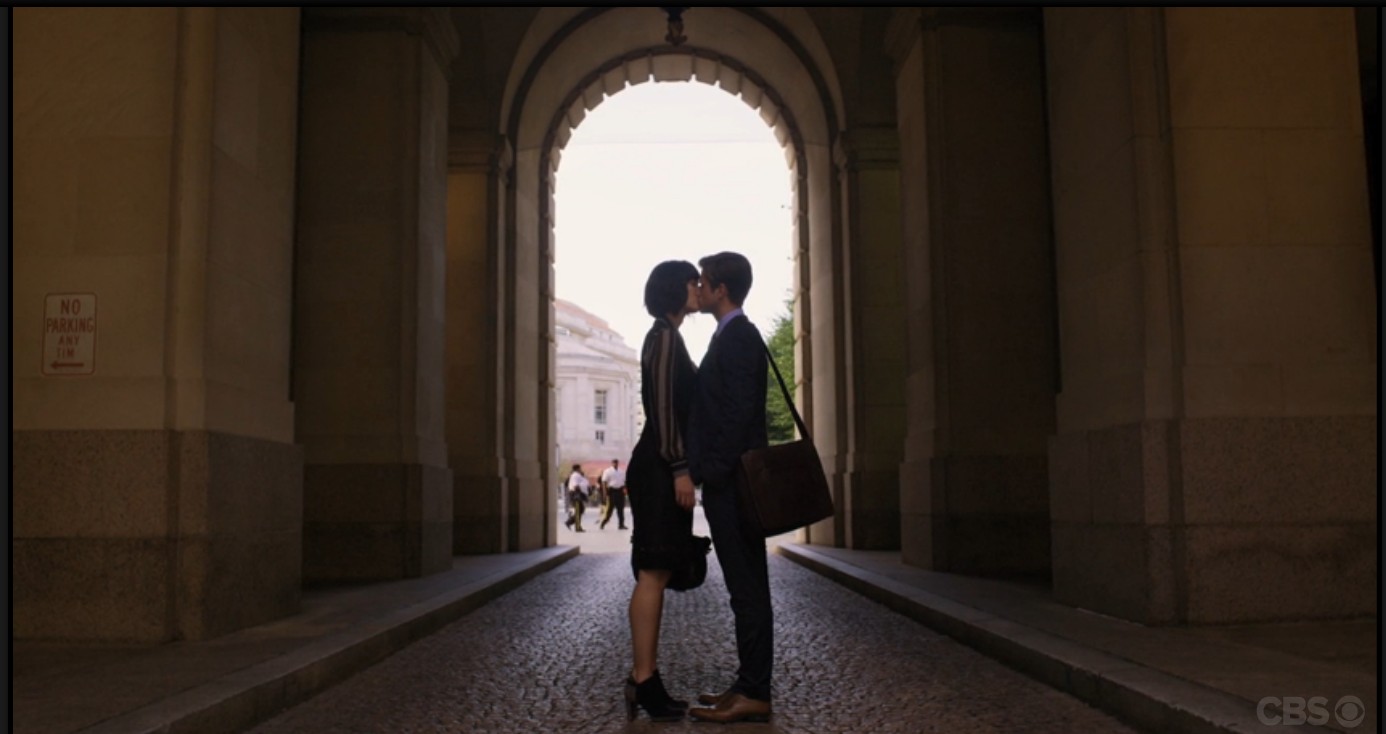 Mary Elizabeth Winstead and Aaron Tveit in BrainDead (2016)