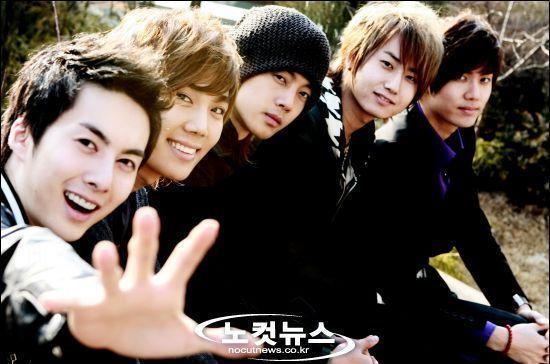 SS501, Kim Hyun-joong, Kim Hyung-joon, Kim Kyu-jong, Young-saeng Heo, and Jung-min Park in SS501: Deja Vu (2008)