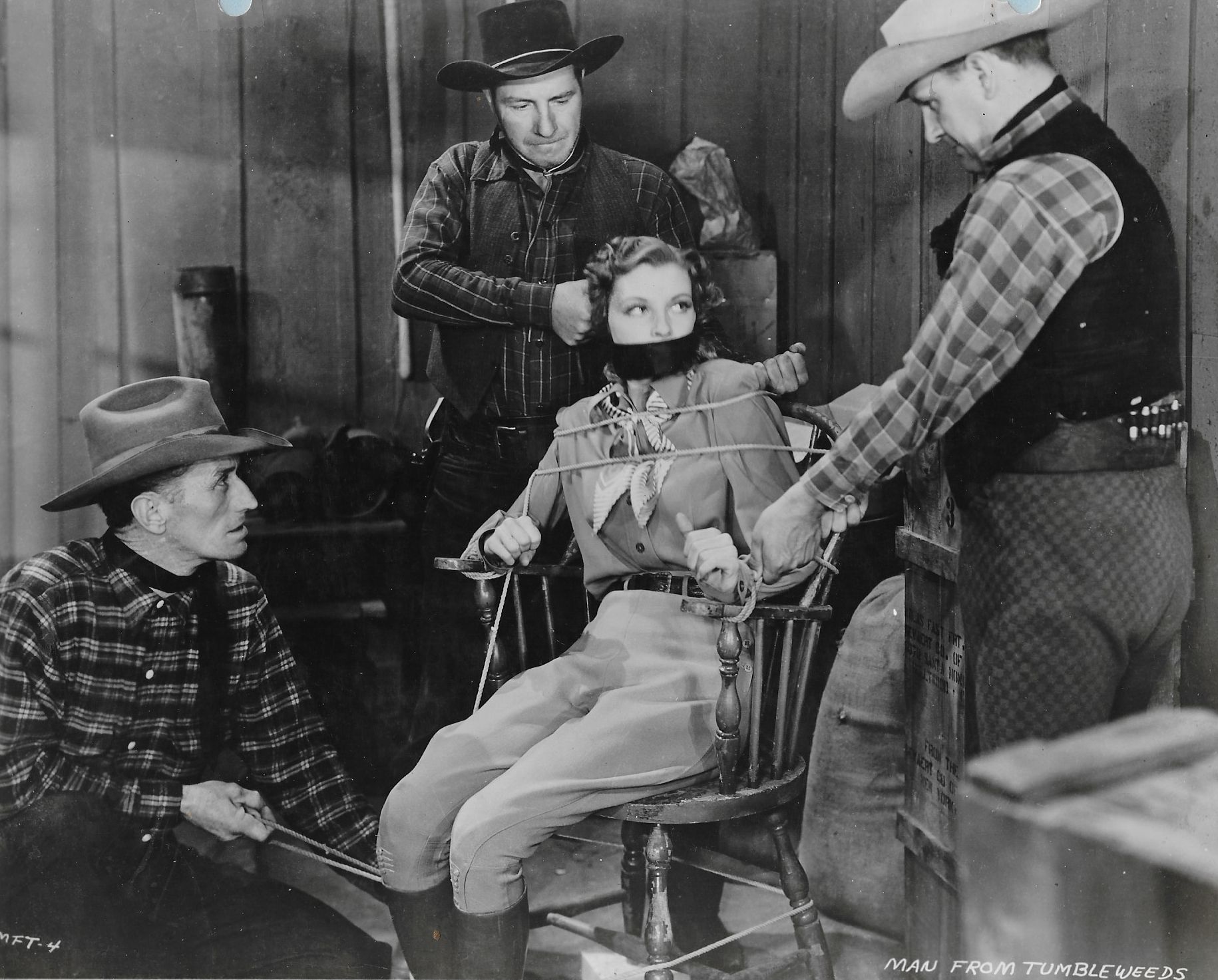 George Fiske, Jack King, and Iris Meredith in The Man from Tumbleweeds (1940)