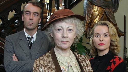 John Hannah, Amanda Holden, and Geraldine McEwan in Marple: What Mrs. McGillicuddy Saw (2004)