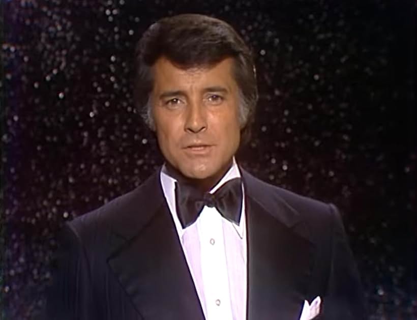 Lyle Waggoner in The Carol Burnett Show (1967)