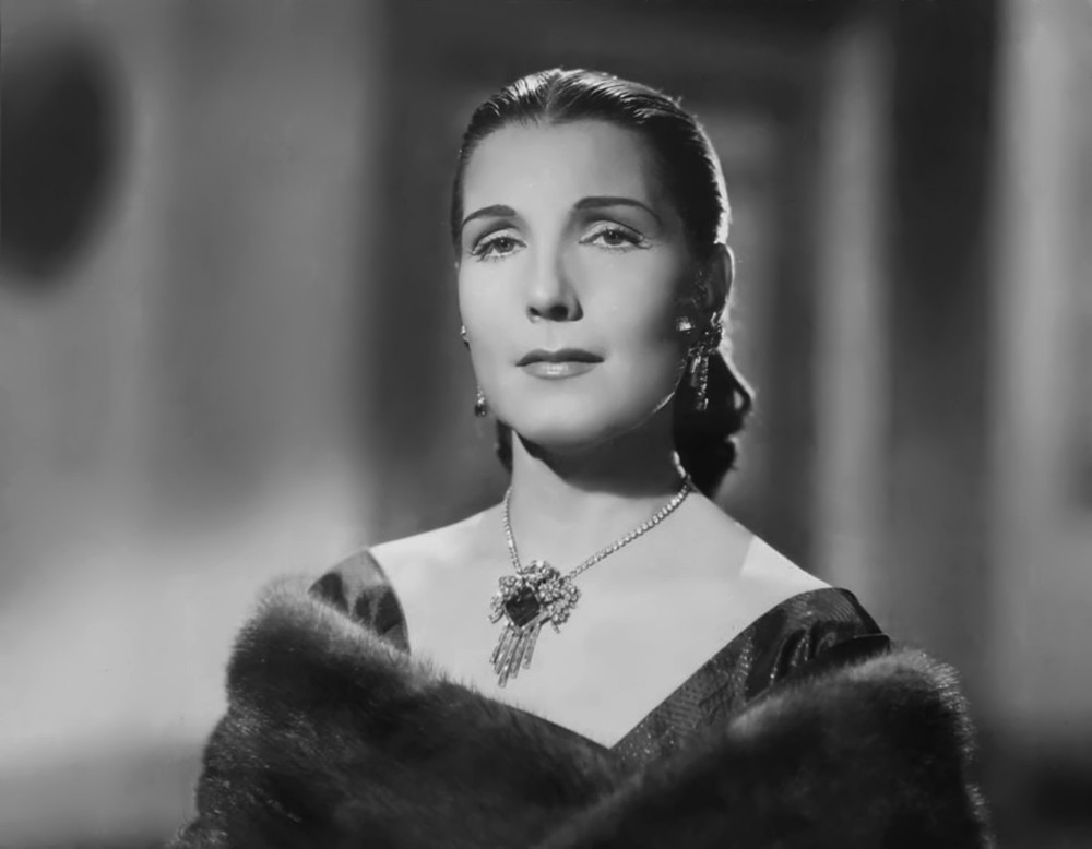 Libertad Lamarque in Huellas del pasado (1950)