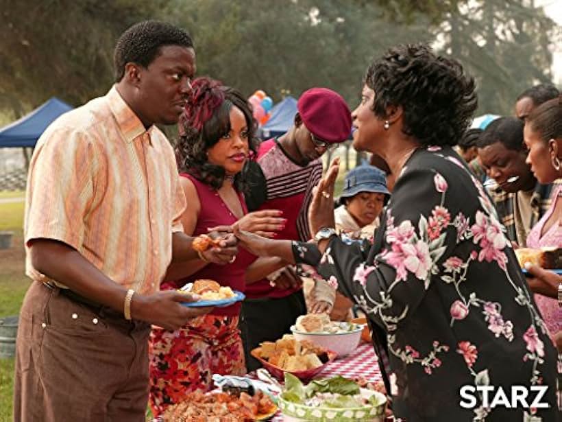 Bernie Mac, Anna Maria Horsford, and Niecy Nash in The Bernie Mac Show (2001)