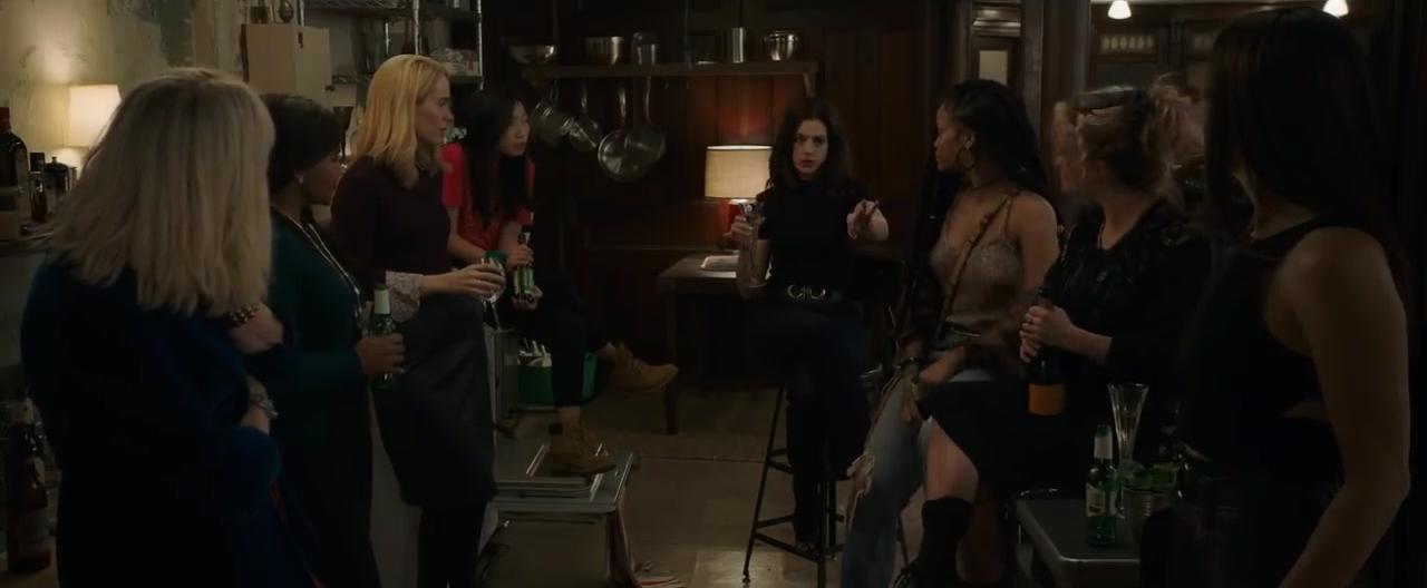 Sandra Bullock, Helena Bonham Carter, Cate Blanchett, Anne Hathaway, Sarah Paulson, Mindy Kaling, Rihanna, and Awkwafina in Ocean's Eight (2018)