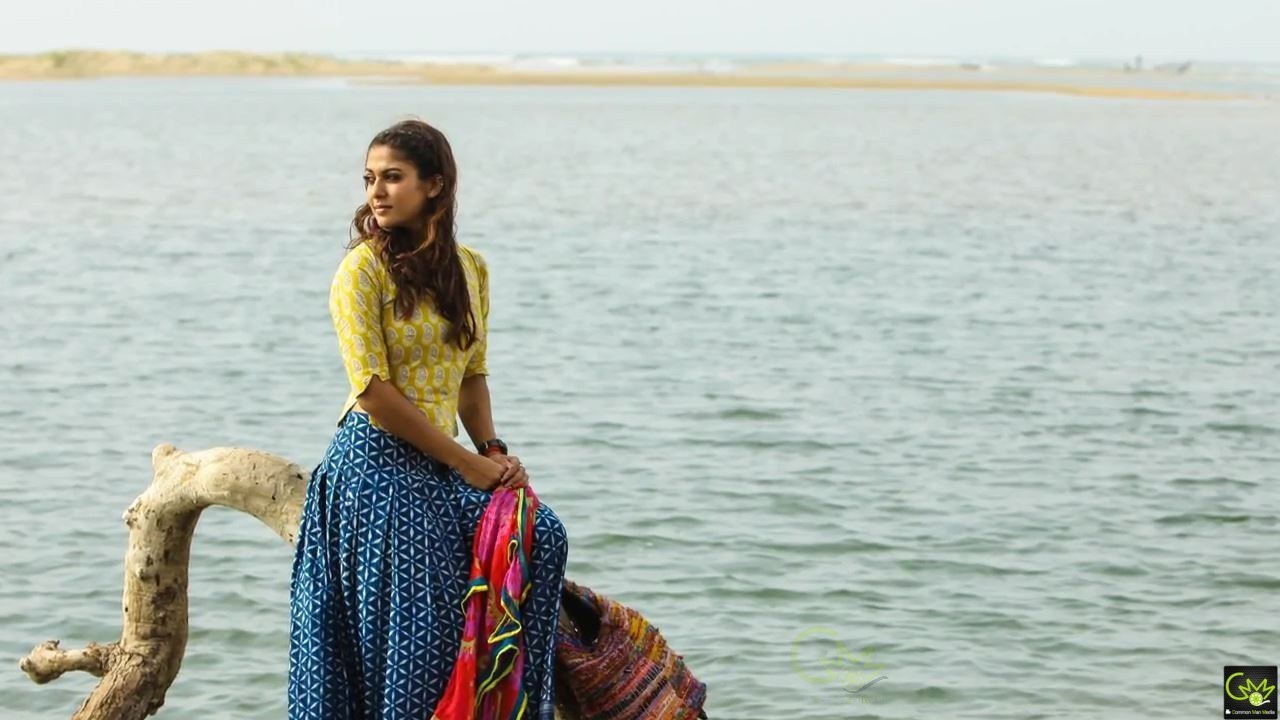 Nayanthara in Naanum Rowdy Thaan (2015)