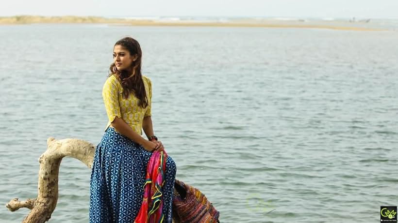 Nayanthara in Naanum Rowdy Thaan (2015)