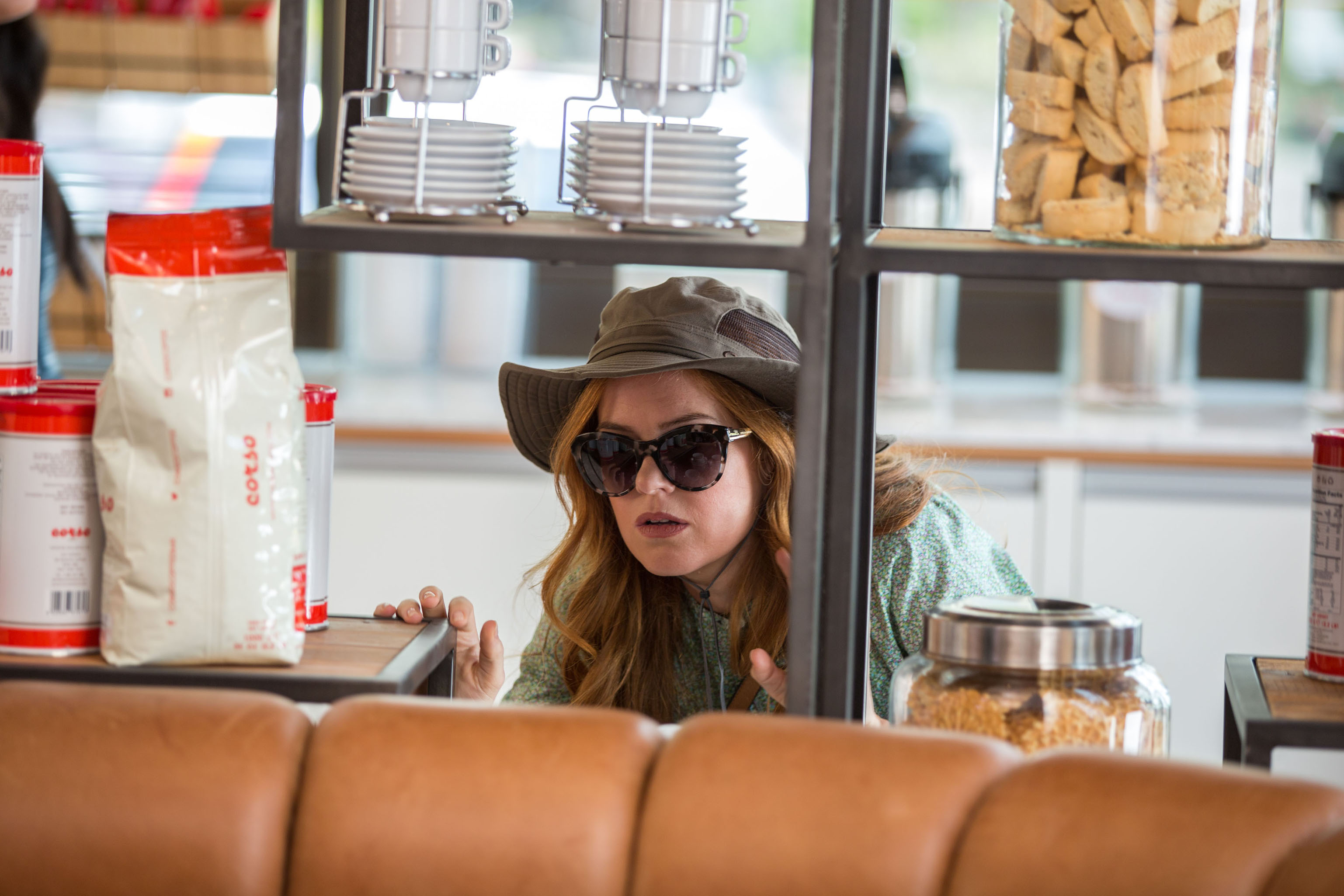 Isla Fisher in Keeping Up with the Joneses (2016)