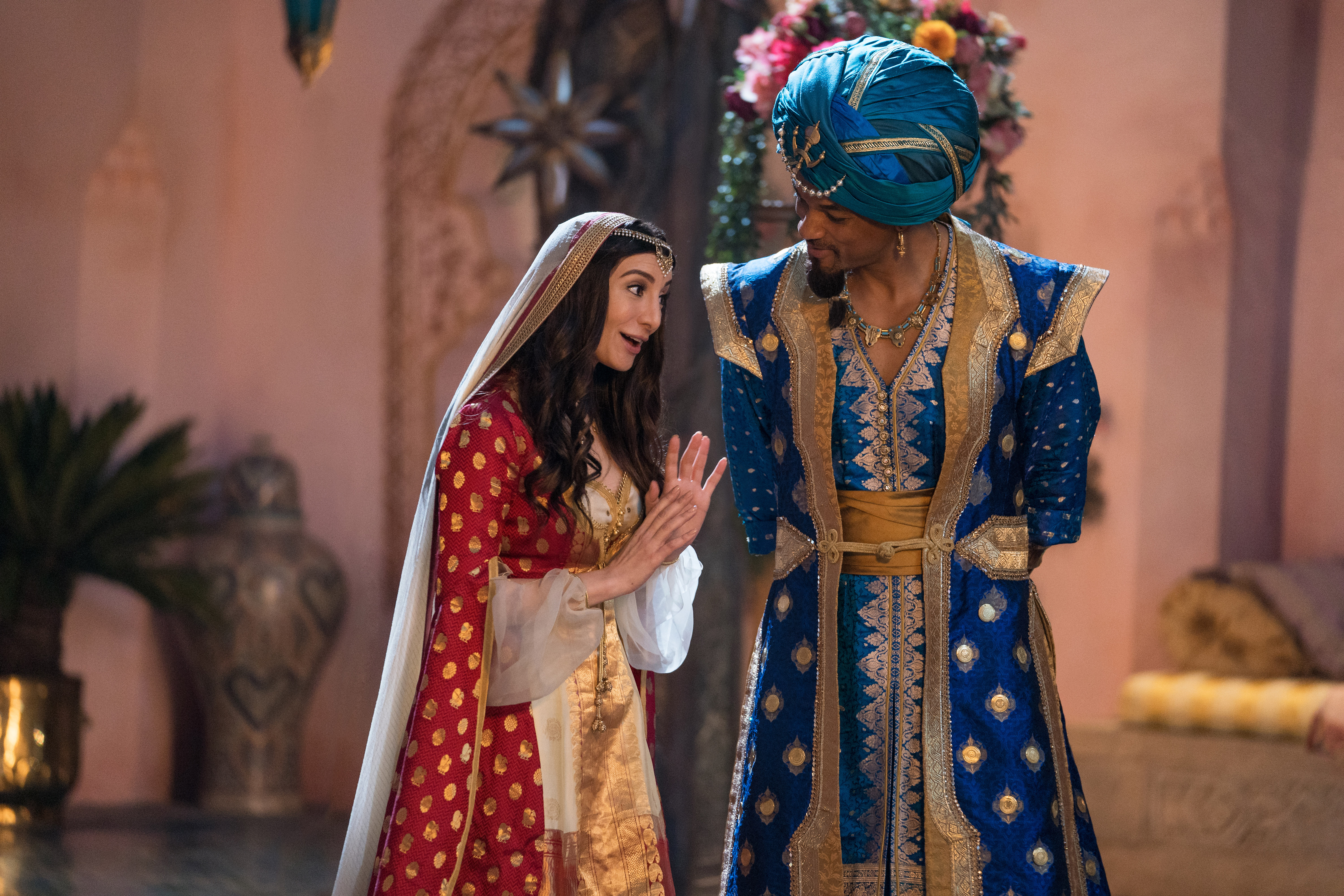 Will Smith and Nasim Pedrad in Aladdin (2019)