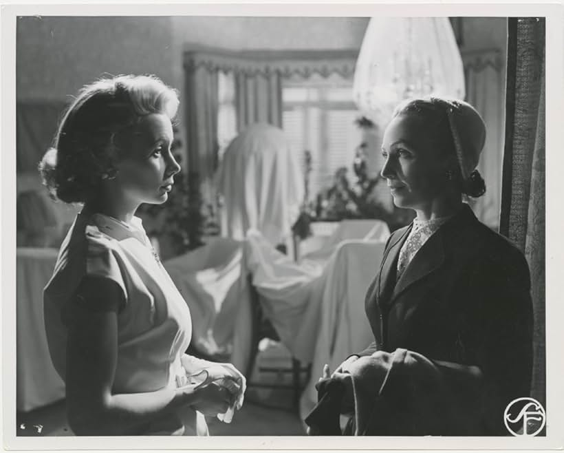 Doris Svedlund and Inga Tidblad in Divorced (1951)