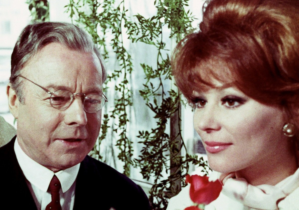 Heinz Rühmann and Irina Demick in Grieche sucht Griechin (1966)