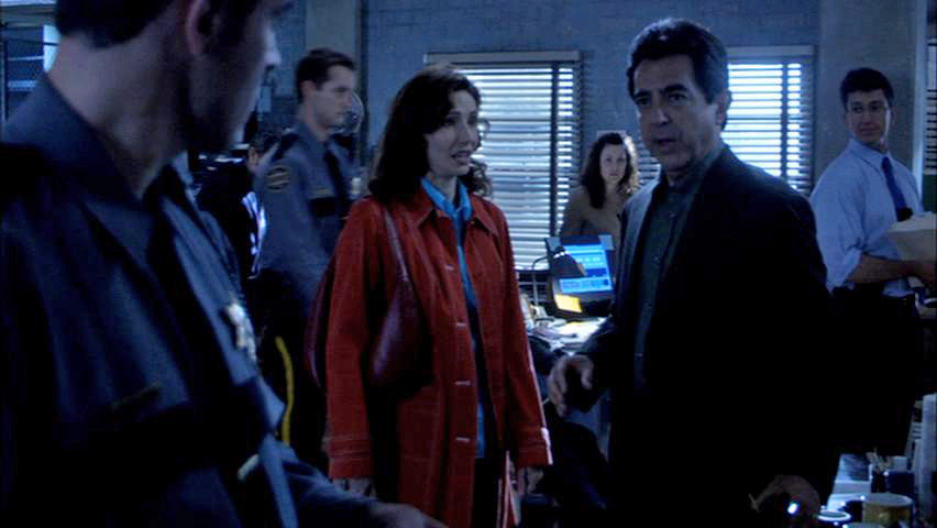 Joe Mantegna, Mary Steenburgen, and Alexander Hall in Joan of Arcadia (2003)