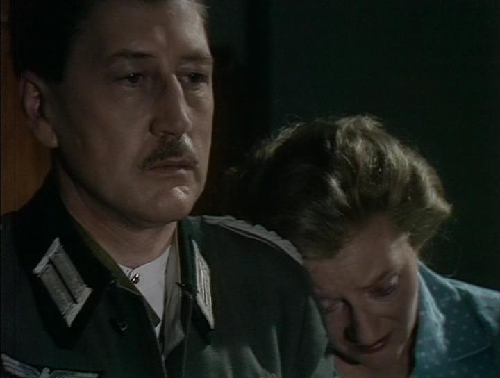 Bernard Hepton and Nancie Jackson in Colditz (1972)