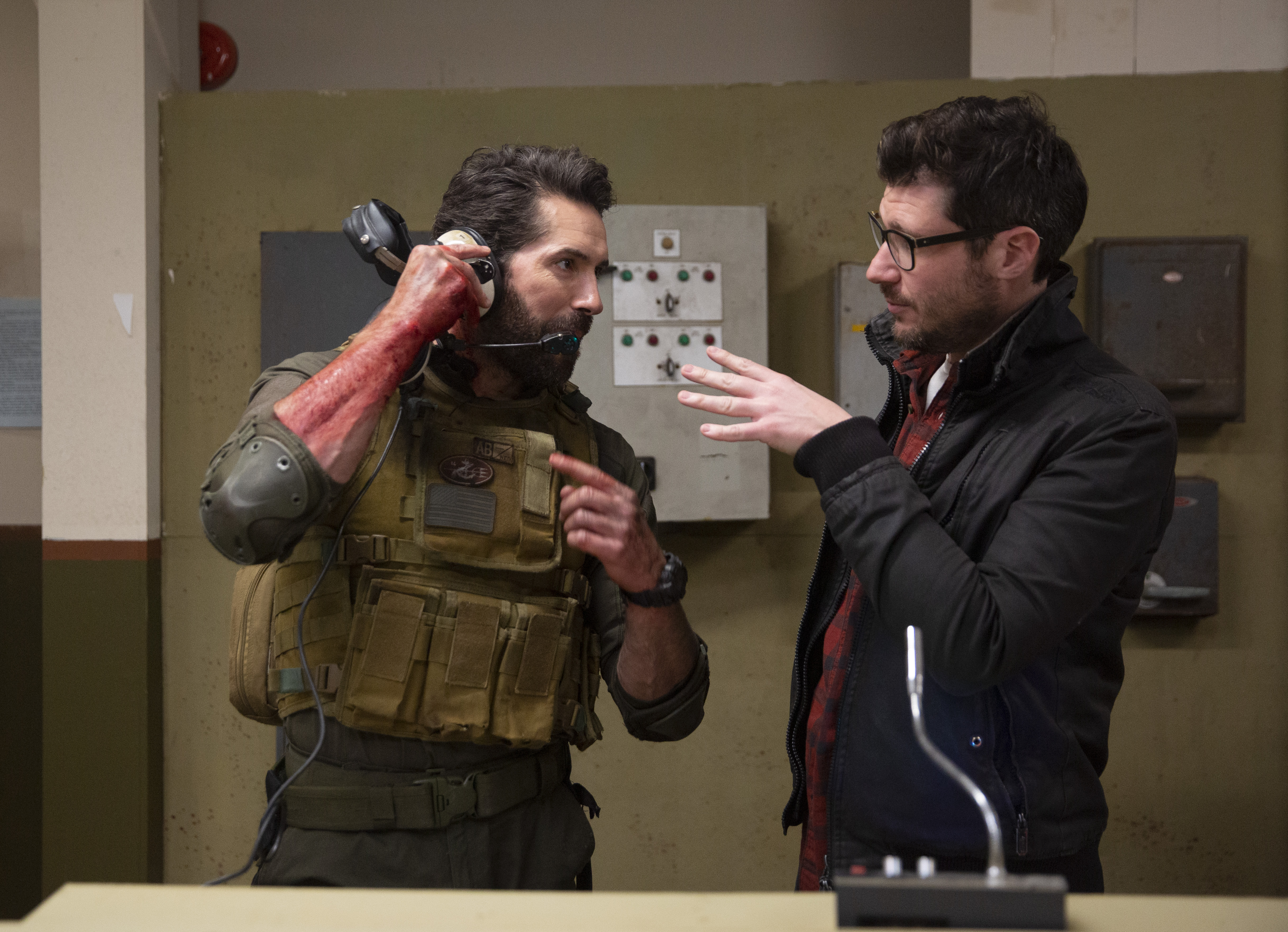 Scott Adkins (Jake Harris) & Director James Nunn. ONE SHOT (2021)