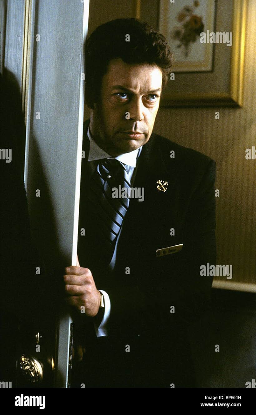 Tim Curry in Home Alone 2: Lost in New York (1992)