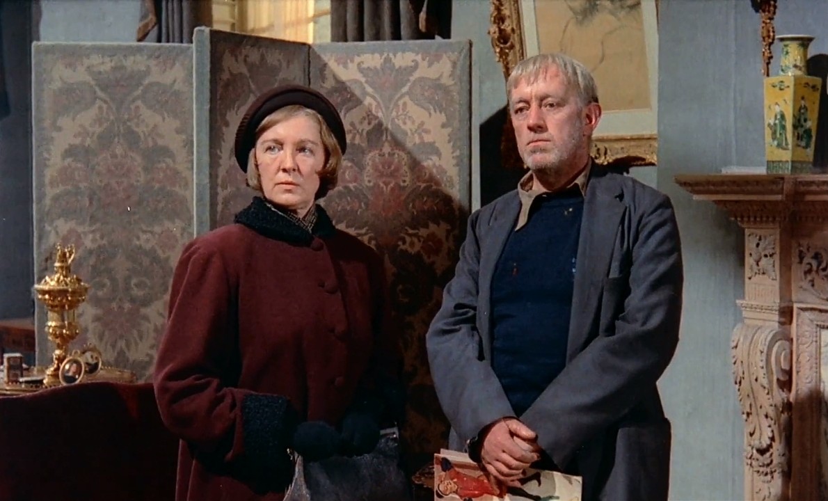 Alec Guinness and Kay Walsh in The Horse's Mouth (1958)