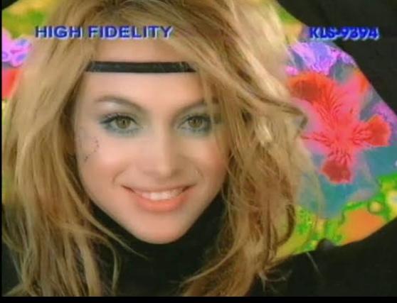 Paulina Rubio in Paulina Rubio: Yo No Soy Esa Mujer (2001)