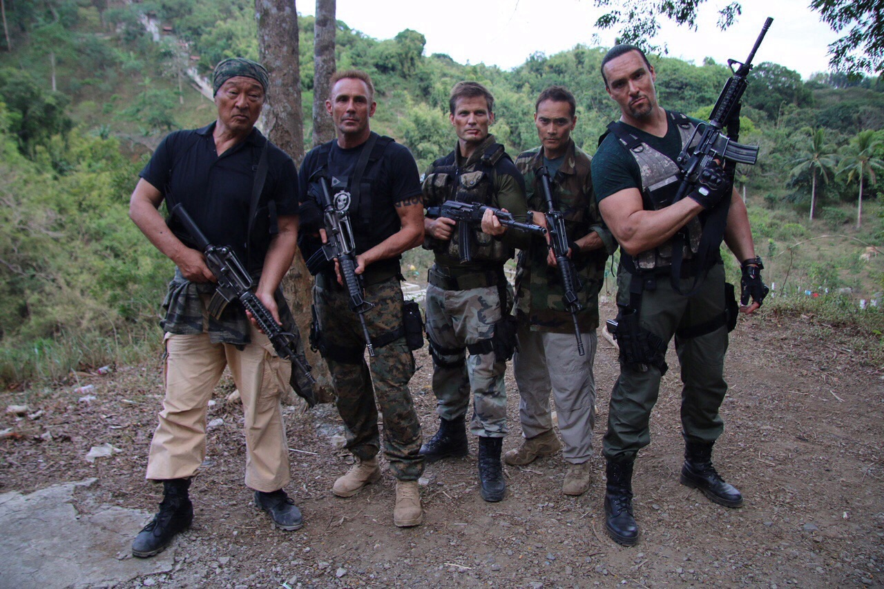 Casper Van Dien, Mark Dacascos, Olivier Gruner, Cary-Hiroyuki Tagawa, and Alexander Nevsky in Showdown in Manila (2016)