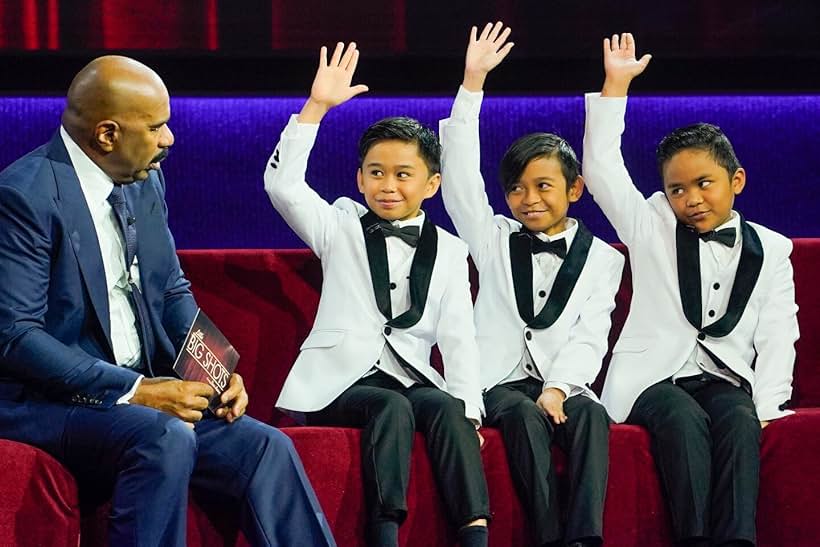 Steve Harvey, Keifer Sanchez, Francis Concepcion, TNT Boys, and Mackie Empuerto in Little Big Shots (2016)