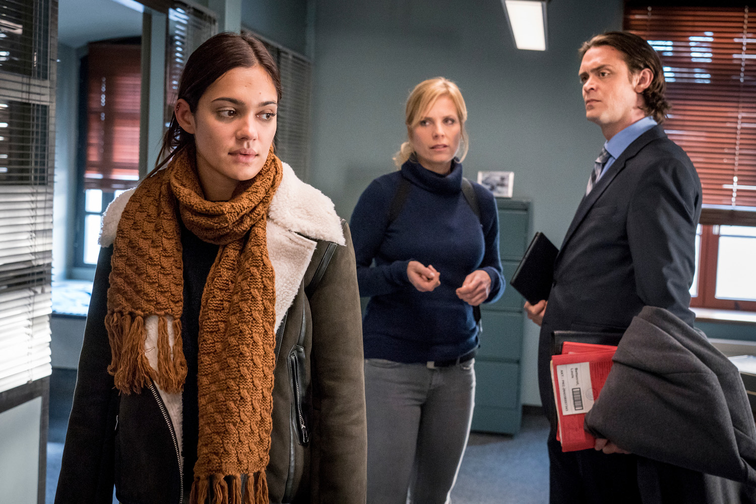 Melanie Marschke, Nilam Farooq, and Sebastian Fräsdorf in Leipzig Homicide (2001)