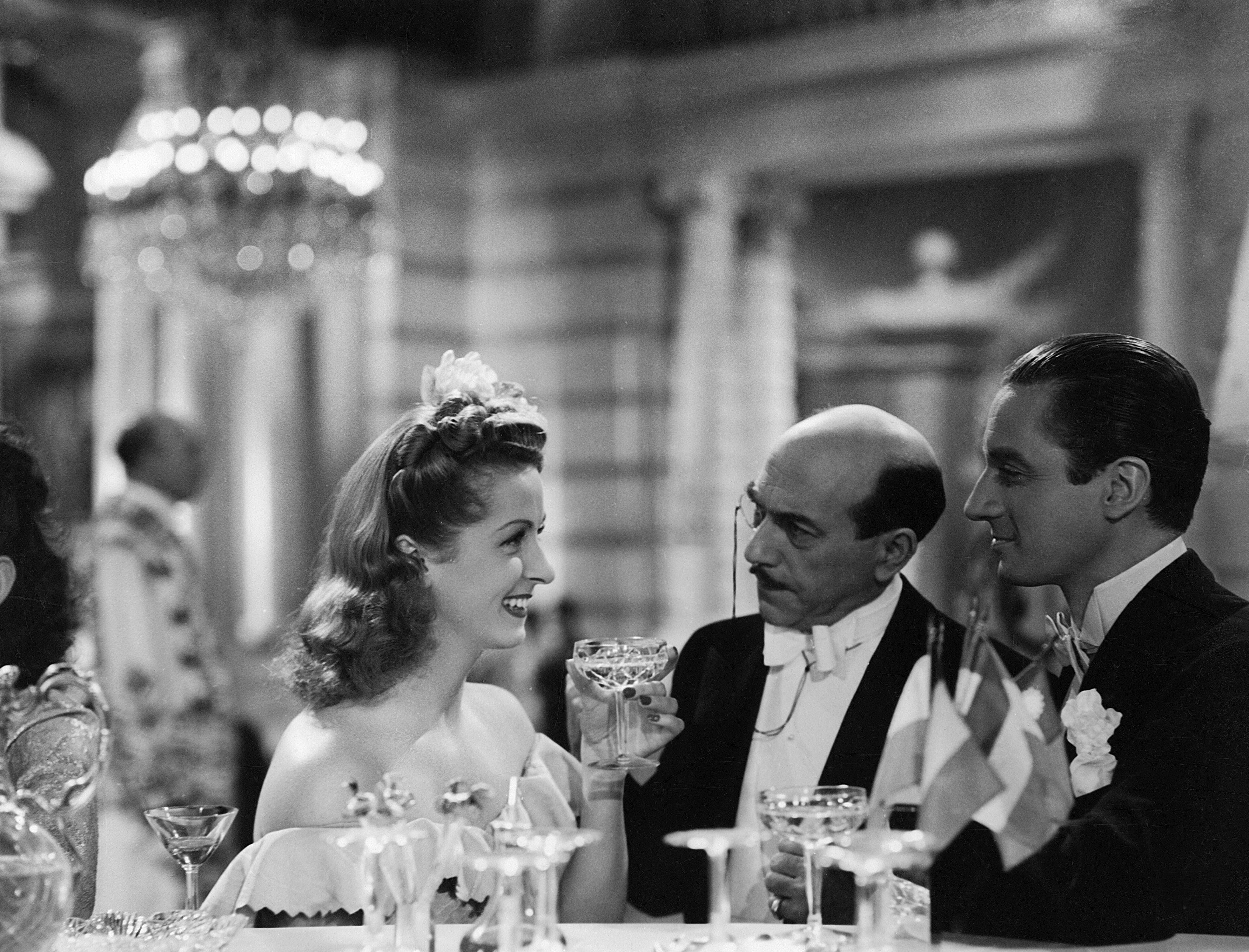 Danielle Darrieux, Claude Dauphin, and Charles Dechamps in Battement de coeur (1940)